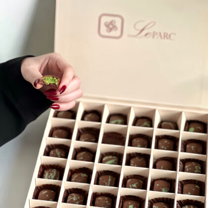 Pistachio Kunafa Chocolate Bits